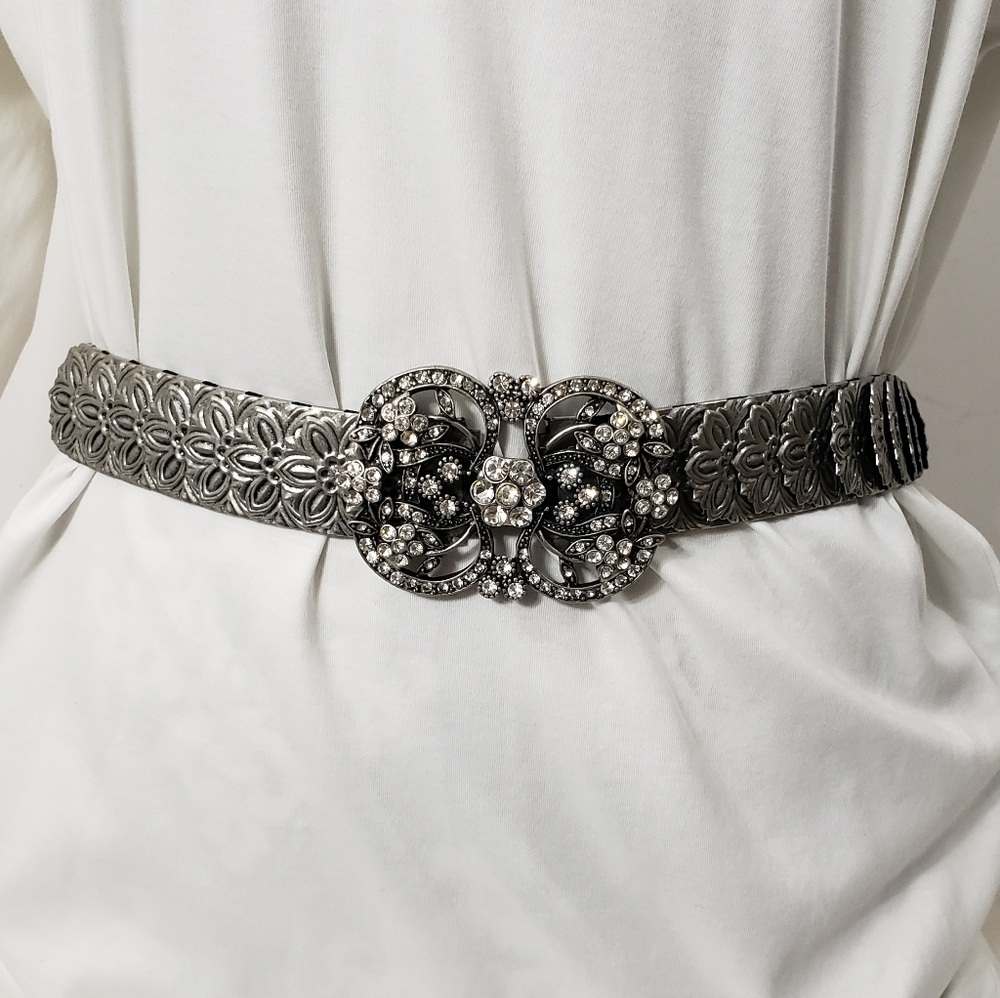 Rhinestone Buckle Silver Gunmetal Stretch Belt 29"